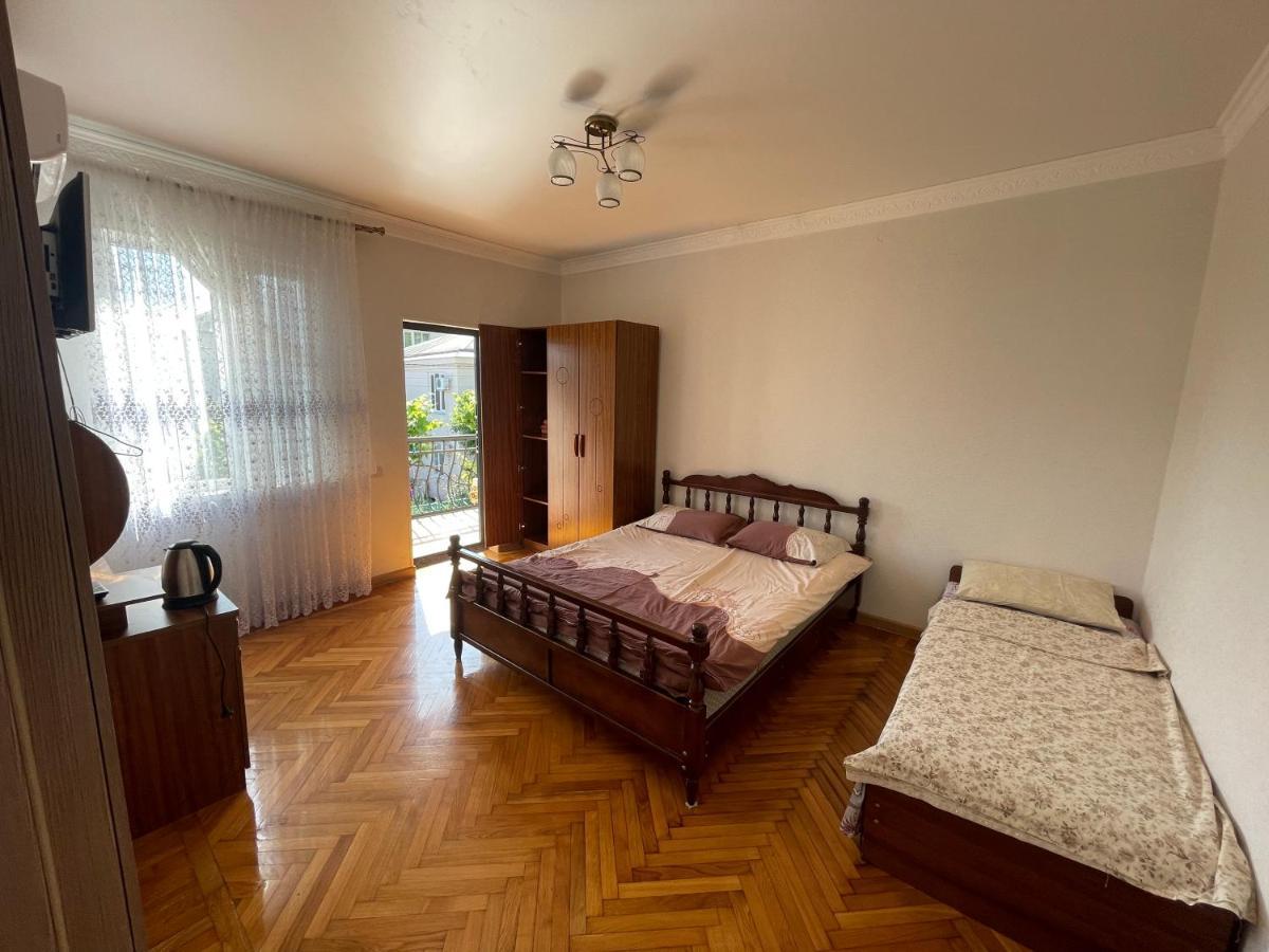 Гостевой Дом На Гечба Hotel Gagra Kültér fotó