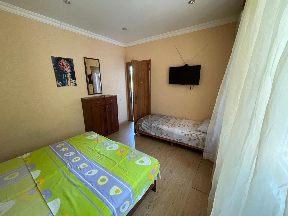 Гостевой Дом На Гечба Hotel Gagra Kültér fotó